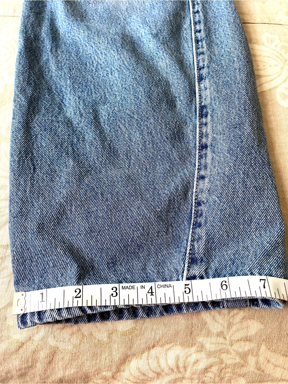 Levi’s Cinch Barrel Jeans Wide Leg Medium Wash Light Distress Fading Size 26 - Picture 11 of 16